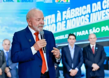 Lula defende parcerias externas para trazer novas tecnologias ao país
