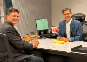 Ferraço convida enfermeiro Kim Barbosa para assumir Secretaria de Saúde do Espírito Santo