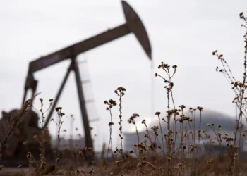 Petróleo sobe 6% com temores de colapso do cessar-fogo entre EUA e Irã