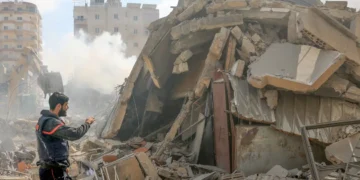 Israel mantém bombardeios no Líbano após cessar-fogo