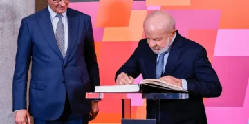 Na Alemanha, Lula defende parceria com Europa na descarbonização