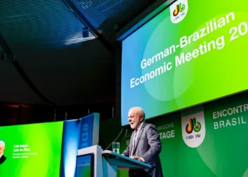 Lula fala em reciprocidade após expulsão de delegado dos EUA