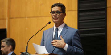 Ricardo Ferraço toma posse como governador do Espírito Santo