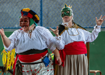 Projeto leva arte teatral gratuita para escolas da rede pública