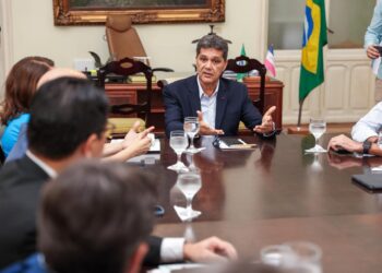 Governador Ricardo realiza primeira reunião de trabalho com o secretariado no Palácio Anchieta