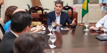 Governador Ricardo realiza primeira reunião de trabalho com o secretariado no Palácio Anchieta