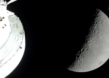 Missão lunar Artemis 2 bate recorde de distância da Terra