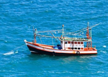 Pescadores artesanais do Espírito Santo podem solicitar vistoria pública de embarcações