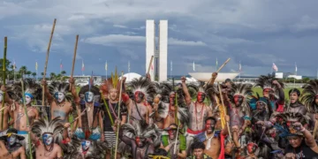 Indígenas levam a Itamaraty proposta de áreas livres de petróleo e gás