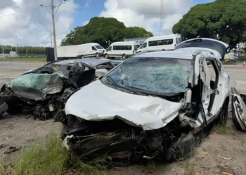 Três jovens morrem em acidente frontal na BR-101 em Conceição da Barra