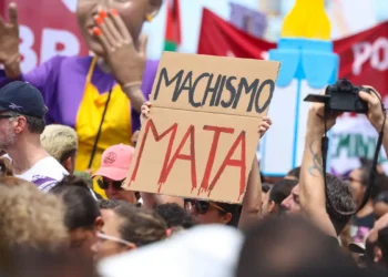 Homens se mobilizam para combater machismo e violência contra a mulher