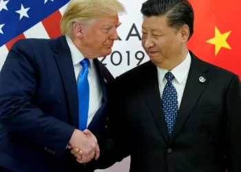 Trump visita Xi Jinping na China em meio ao atoleiro da guerra no Irã