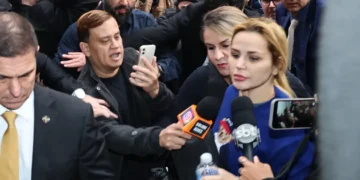 Influenciadora Deolane Bezerra é presa em ação da Polícia Civil de SP