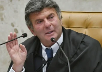 Fux vota para manter presos pai e primo de Vorcaro