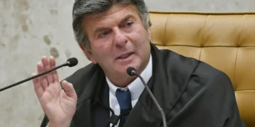 Fux vota para manter presos pai e primo de Vorcaro
