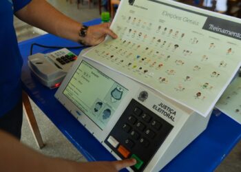 Prazo para tirar ou regularizar título de eleitor termina nesta quarta