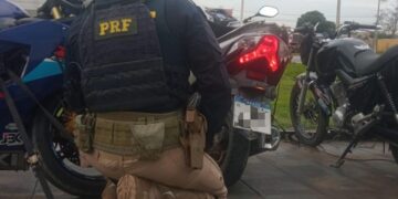 PRF recupera motoneta roubada durante fiscalização em Sooretama