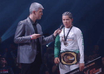 Janely Gata conquista o Cinturão Peso-Leve Feminino do VMB 11 em Brasília