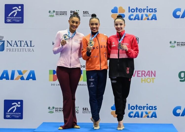 Capixaba Geovanna Santos é vice-campeã brasileira de ginástica rítmica