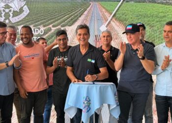 Governador entrega obras e anuncia novos investimentos em Pedro Canário
