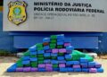 PRF apreende cerca de 100 kg de maconha após perseguição e abandono de caminhonete em São Mateus