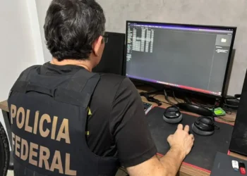 Crime de racismo em canal de mensagens é investigado pela PF