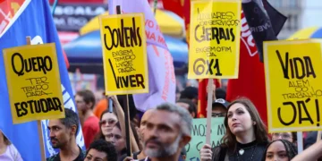 Acordo prevê regra de transição de 60 dias para fim da escala 6×1