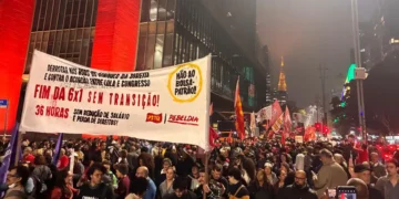 Ato na Avenida Paulista pede fim da escala 6×1