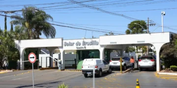 Defesa de Bolsonaro pede a Moraes que prorrogue prisão domiciliar