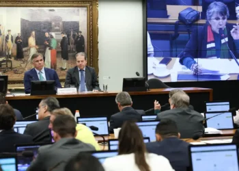 Comissão da Câmara aprova redução da maioridade penal para 16 anos