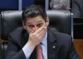 Alcolumbre mantém silêncio sobre 6×1 e oposição tenta preservar escala
