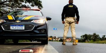 PRF inicia Operação Corpus Christi 2026 nas rodovias federais do Espírito Santo