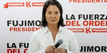 Fujimori se aproxima da presidência do Peru e Sánchez convoca protesto