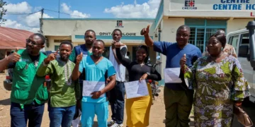 OMS: casos suspeitos de Ebola caem para 116, após centenas descartados