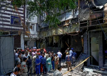 Incêndio em hotel de Nova Delhi deixa 21 mortos, sendo 18 estrangeiros