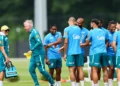 Neymar continua fora de treino da seleção brasileira