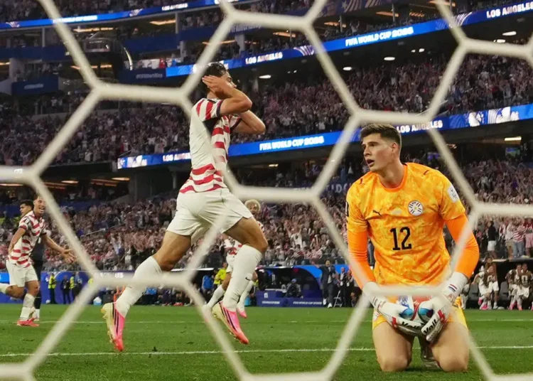 EUA estreia na Copa do Mundo com goleada sobre o Paraguai: 4×1