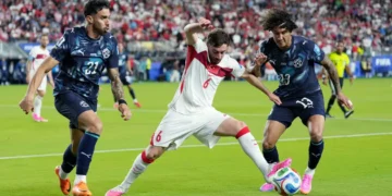 Paraguai vence por 1 a 0 e elimina Turquia no grupo D da Copa