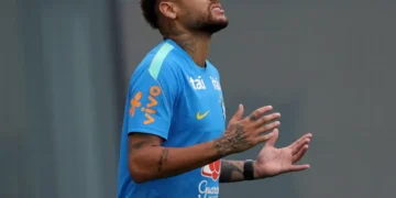 Neymar treina sem restrições com o grupo pelo segundo dia seguido
