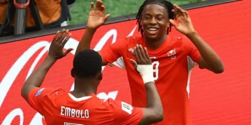 Suíça bate anfitrião Canadá e garante liderança no Grupo B da Copa
