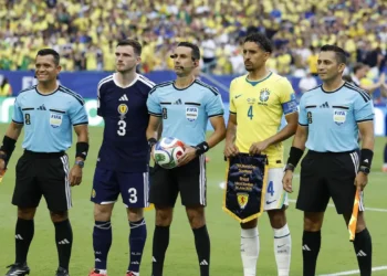 CBF envia ofício contestando gol anulado de Vini Jr. contra Escócia