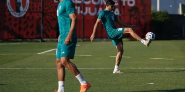 Em carta deixada em vestiário, seleção iraniana pede paz entre nações