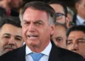 Moraes autoriza defesa de Bolsonaro a acompanhar depoimento sobre arma