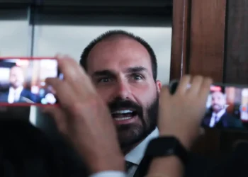 STF inicia sessão que vai decidir se Eduardo Bolsonaro será condenado