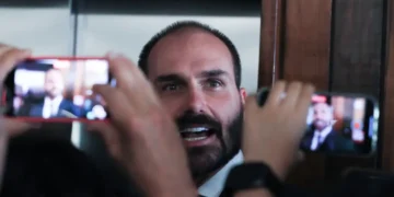 STF inicia sessão que vai decidir se Eduardo Bolsonaro será condenado