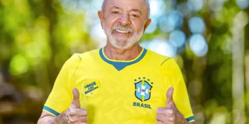 Lula pede para seleção do Brasil “jogar com a alma” na Copa do Mundo
