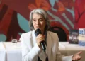 Democracia está nas mãos do povo, não em palácios, diz Cármen Lúcia
