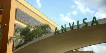 Anvisa aprova novo medicamento para câncer de pulmão