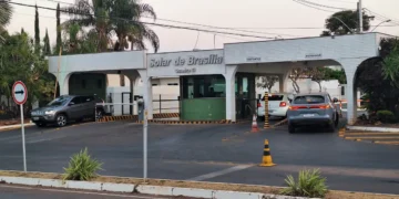 Moraes nega pedido para Javier Milei visitar Bolsonaro em casa
