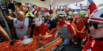 Venezuela: homem é resgatado dos escombros uma semana após terremotos